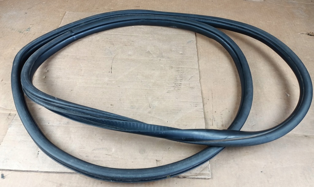 фото №3, Прокладка дверь r задняя dodge durango 2011+