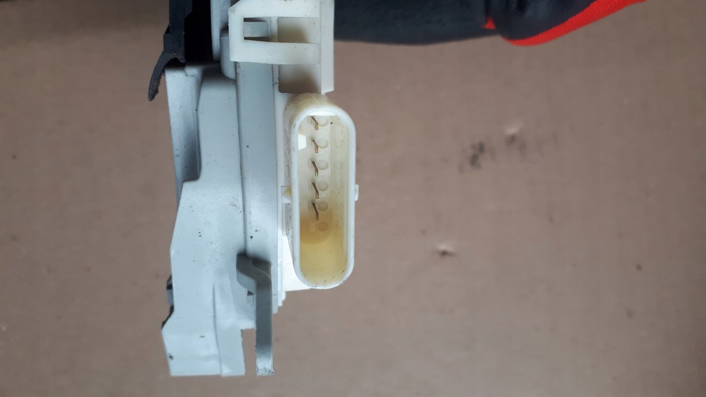 фото №6, Audi оригінальний номер 8j1837016d замок двері pin