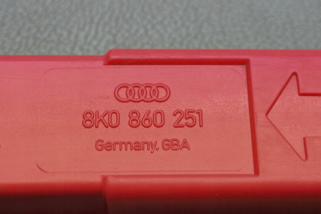 фото №10, Трикутник audi a3 8p1 8k0860251 2.0l дизель 125kw 2012