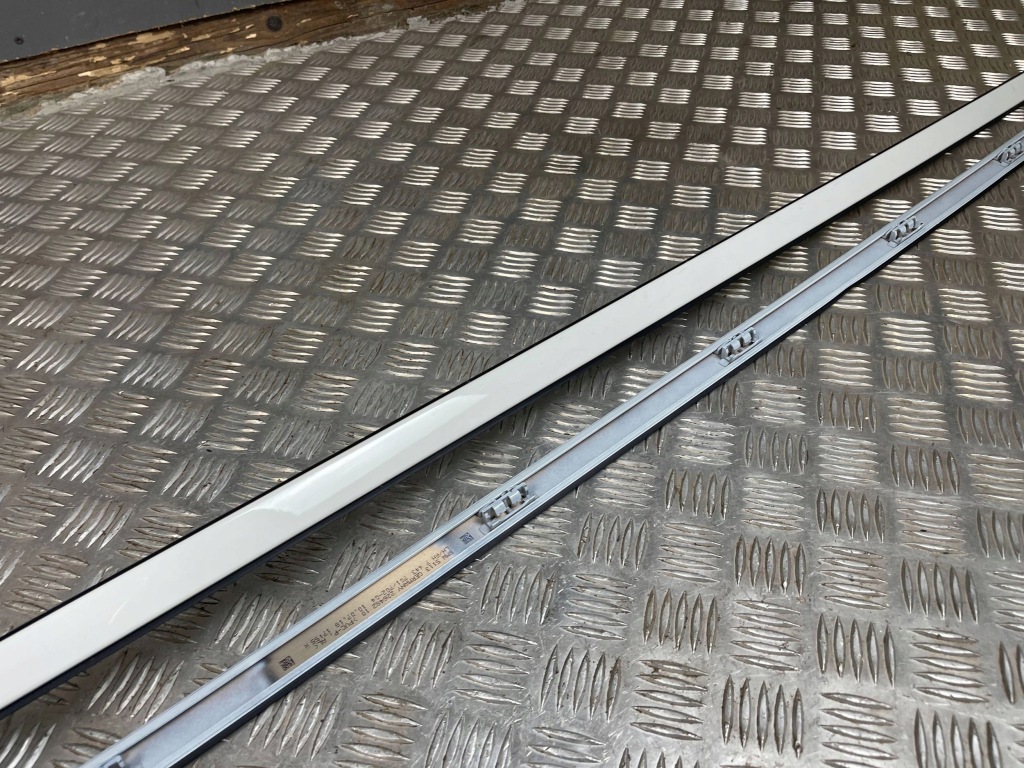 фото №8, Bmw x2 f39 2018 молдинг дахова