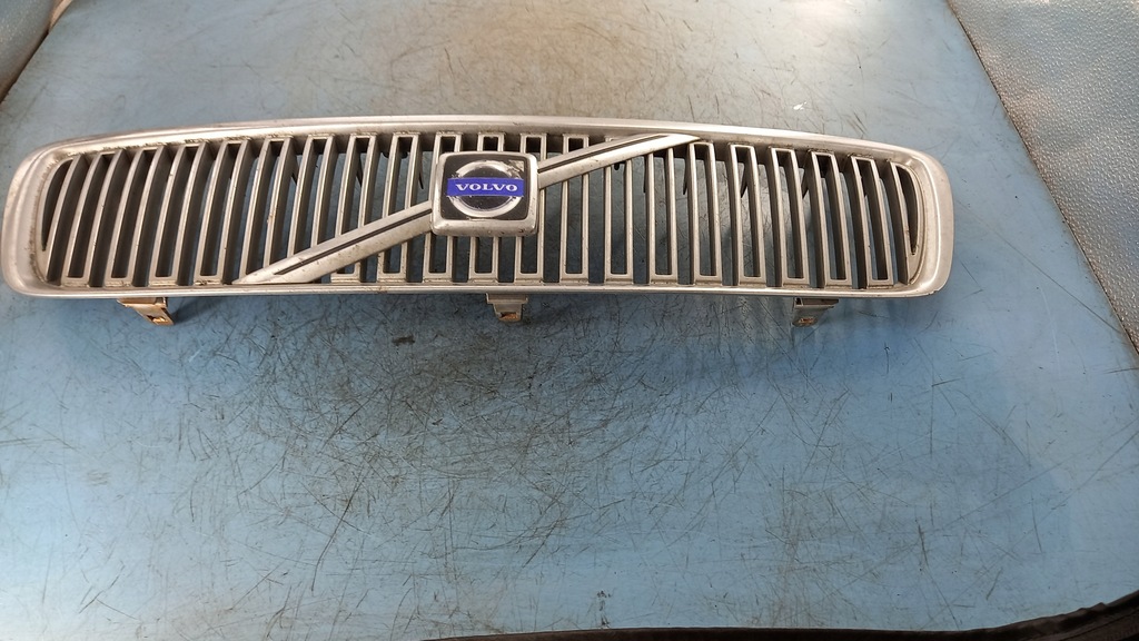 фото №1, Решётка радиатора volvo v70 ii 2.4d5 01r