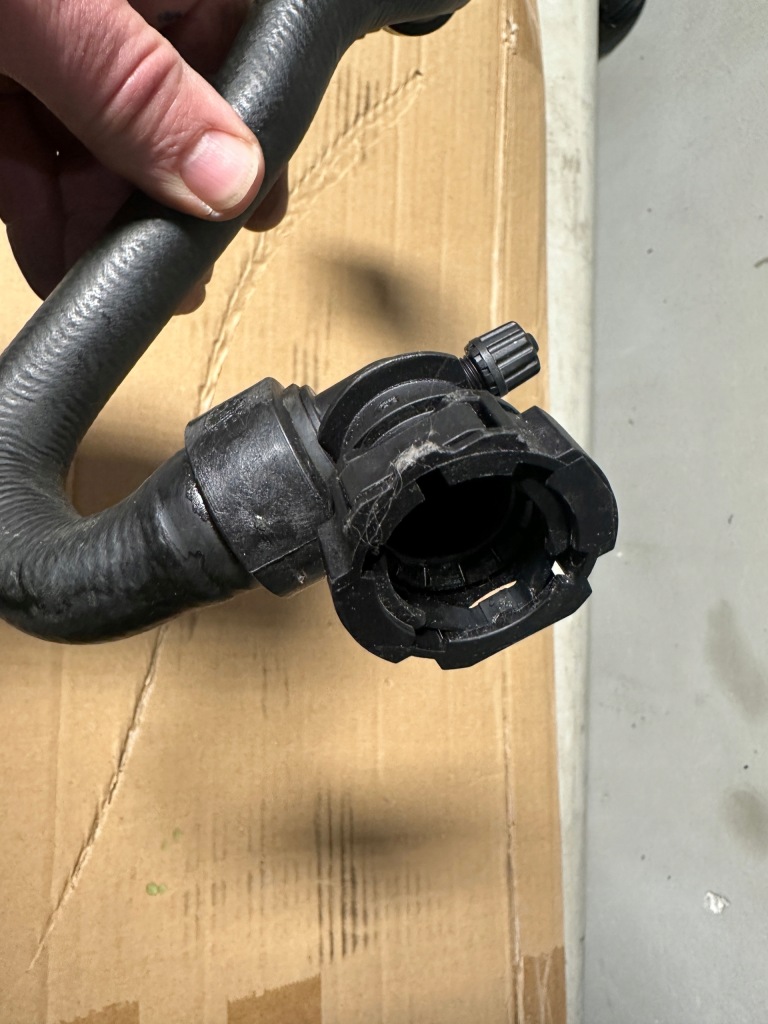 фото №4, Opel mokka b ii 1,2 thp патрубок шланг води