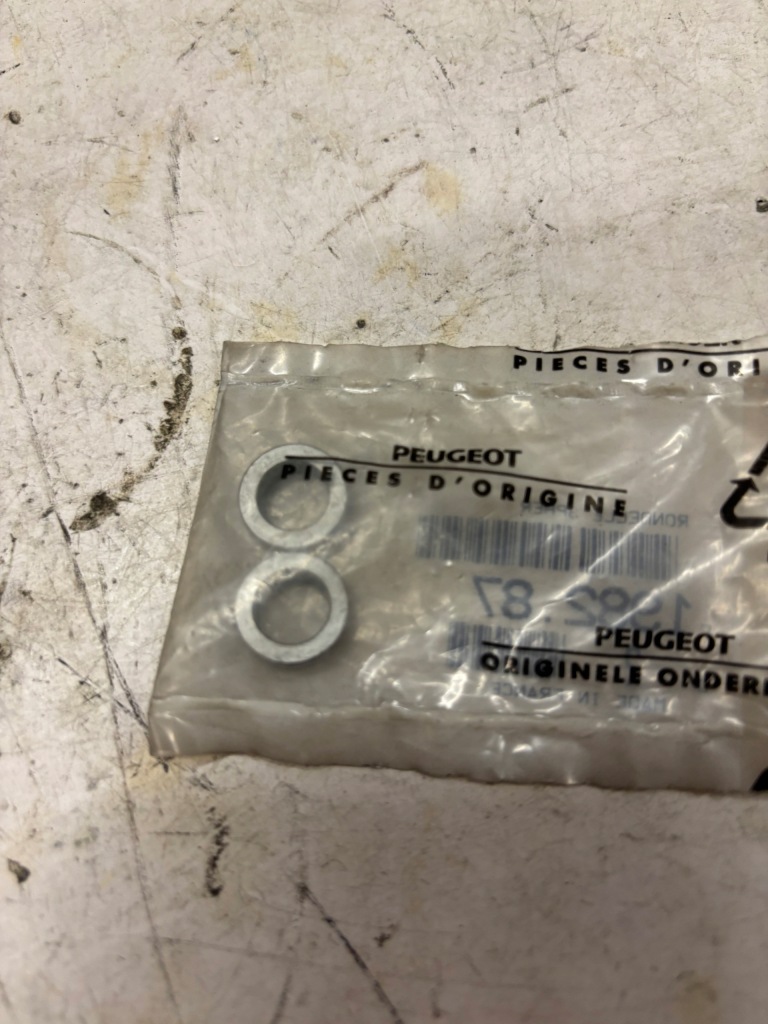 фото №1, Підкладка куляста - peugeot оригінальний номер 1982.87