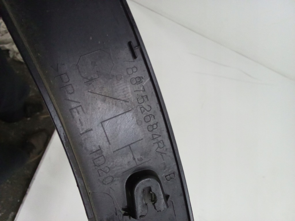 фото №9, Renault kadjar 2015- молдинг крыла левая задняя