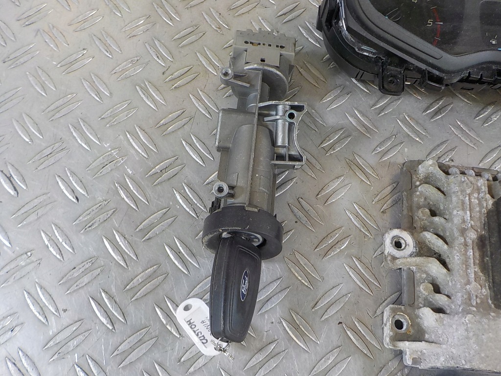 фото №9, Ford transit custom 13- бортовой компьютер набор 2.2