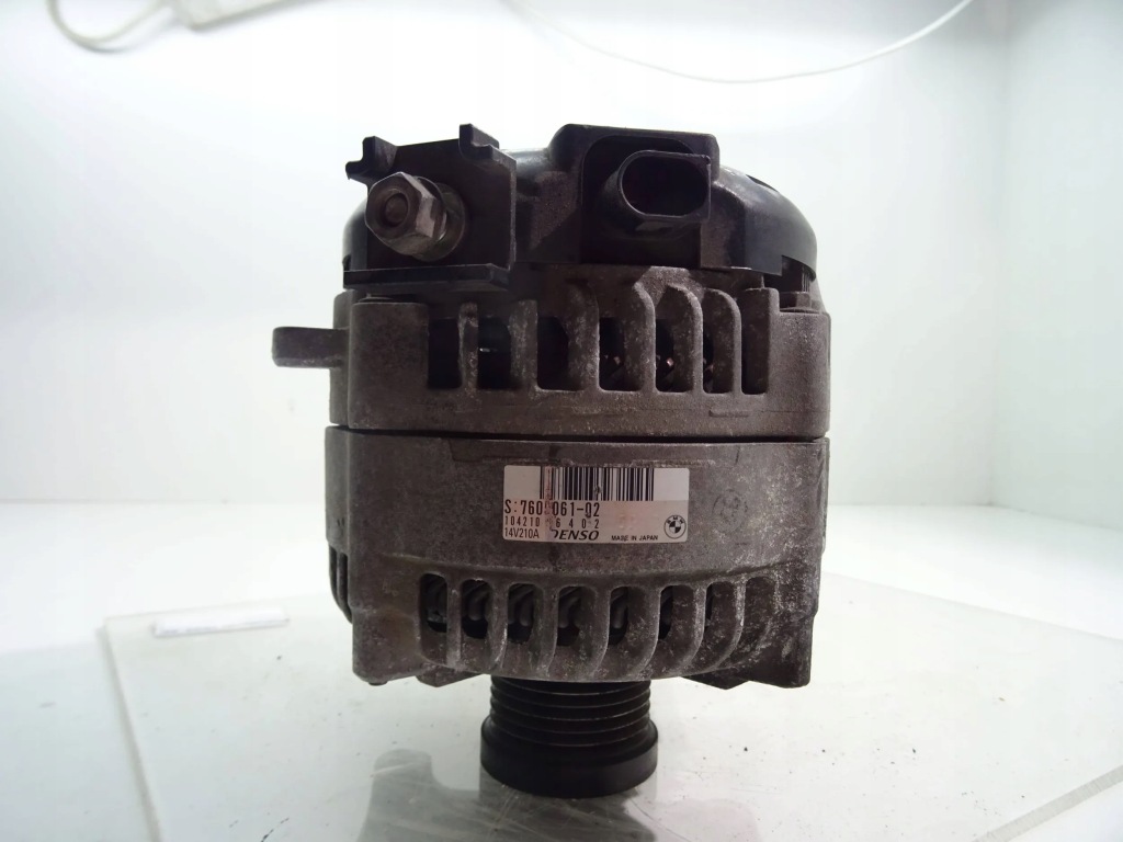 фото №1, Bmw 3 f30 f35 f31 генератор 7605061