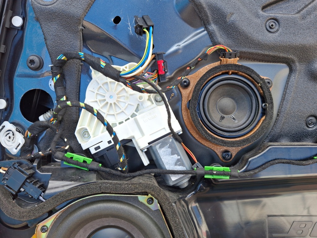 фото №11, Audi a6 c6 дверь правый перед правое полный bose механизм стекло