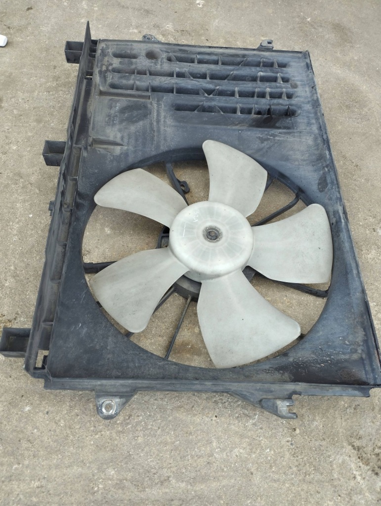 2005 toyota corolla e120 e130 электрический вентилятор радиатора в Украине