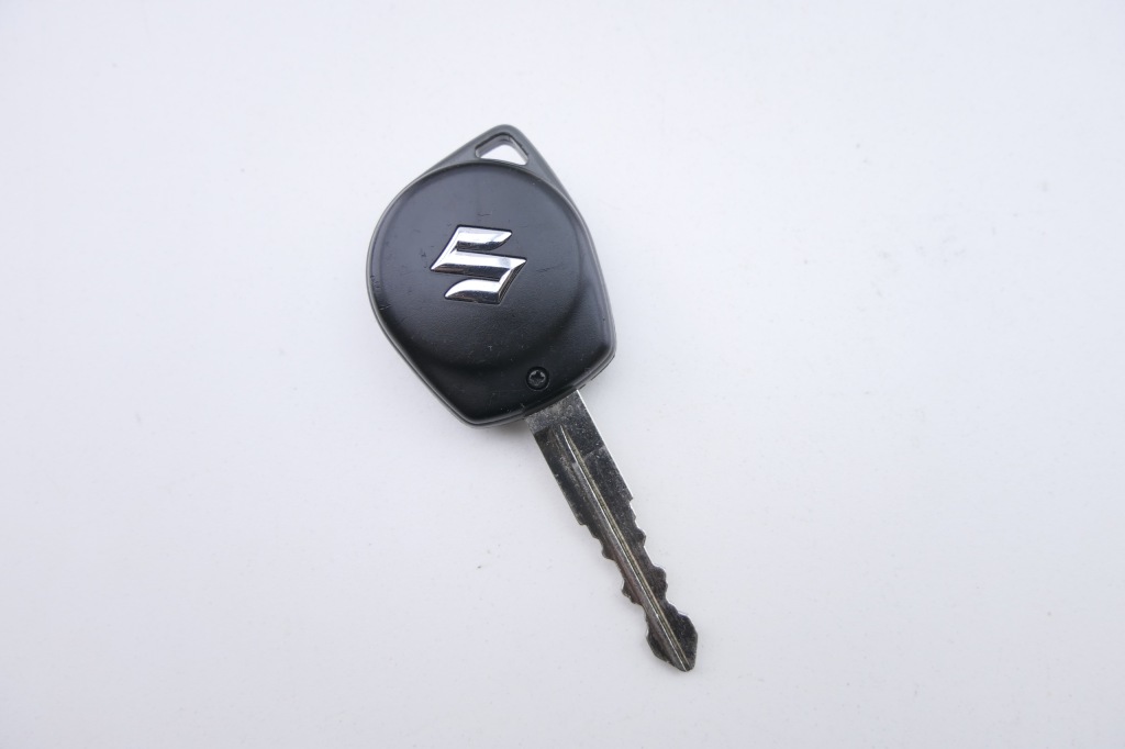 фото №1, Ключ pilot suzuki swift mk6 t61m0