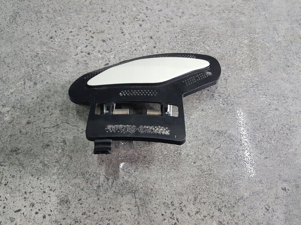 фото №2, Заглушка распылителя левая mercedes b-klasa b a246