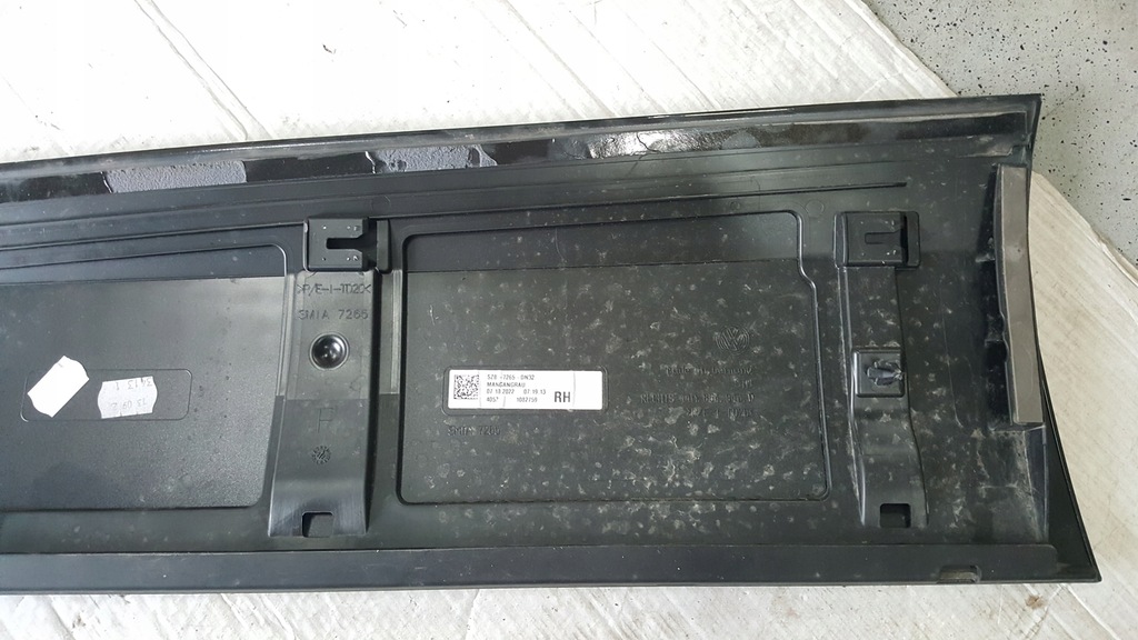 фото №9, Молдинг дверь правый перед vw id.4 11a854940d демонтаж