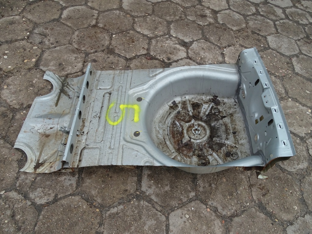 фото №1, Octavia ii lift 08-11 scout поддон колеса запасного