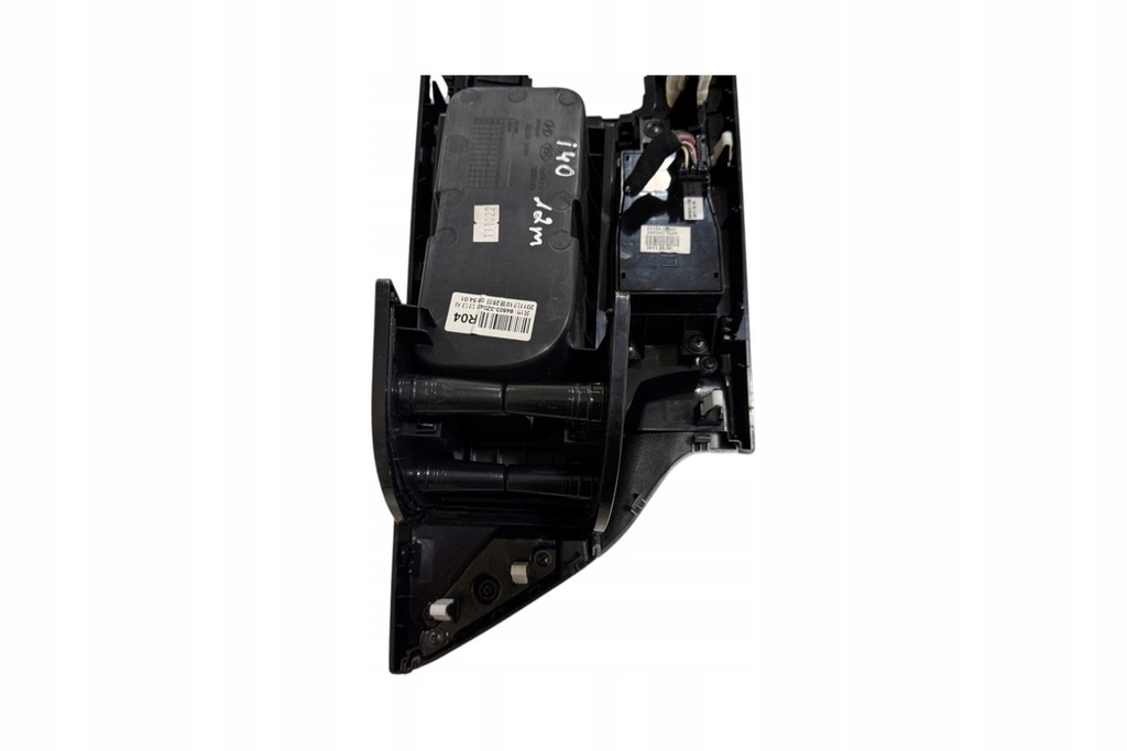 фото №9, Консоль панель приладів hyundai i40 cw vf 846033z040 1.7l дизель 100kw 2012