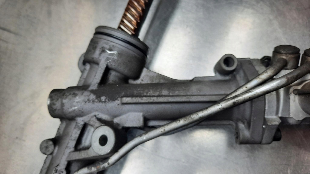 фото №8, Рулевая рейка 7853501232 bmw e61 2.0d 03-07r повреждённая