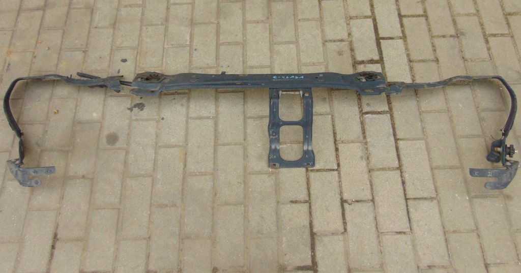 фото №1, C klasa w203 pas передний усилитель панель фары