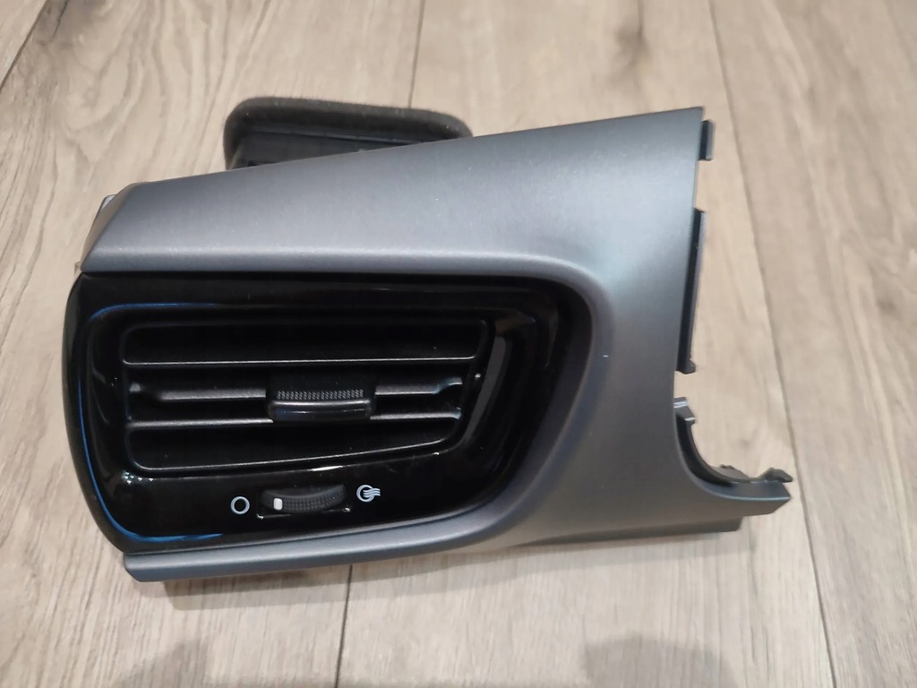 фото №5, Решётка обдув левая панели приборной панели kia stonic lift