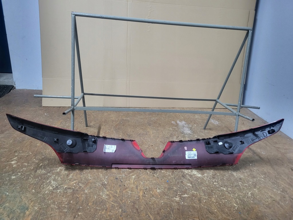 фото №12, Renault megane 5 v e-tech electric 2021 - молдинг бампера перед 620224891r