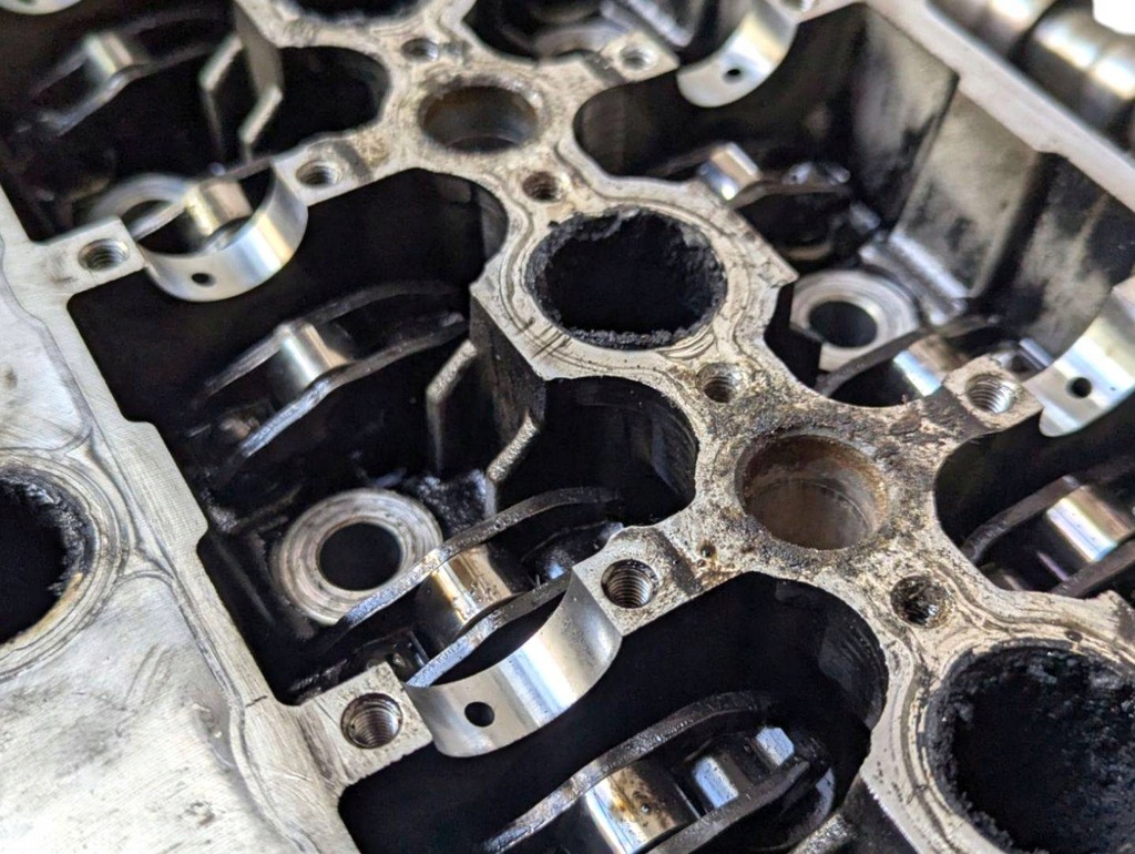 фото №11, Головка двигателя volvo s60 facelift 2005 08692974