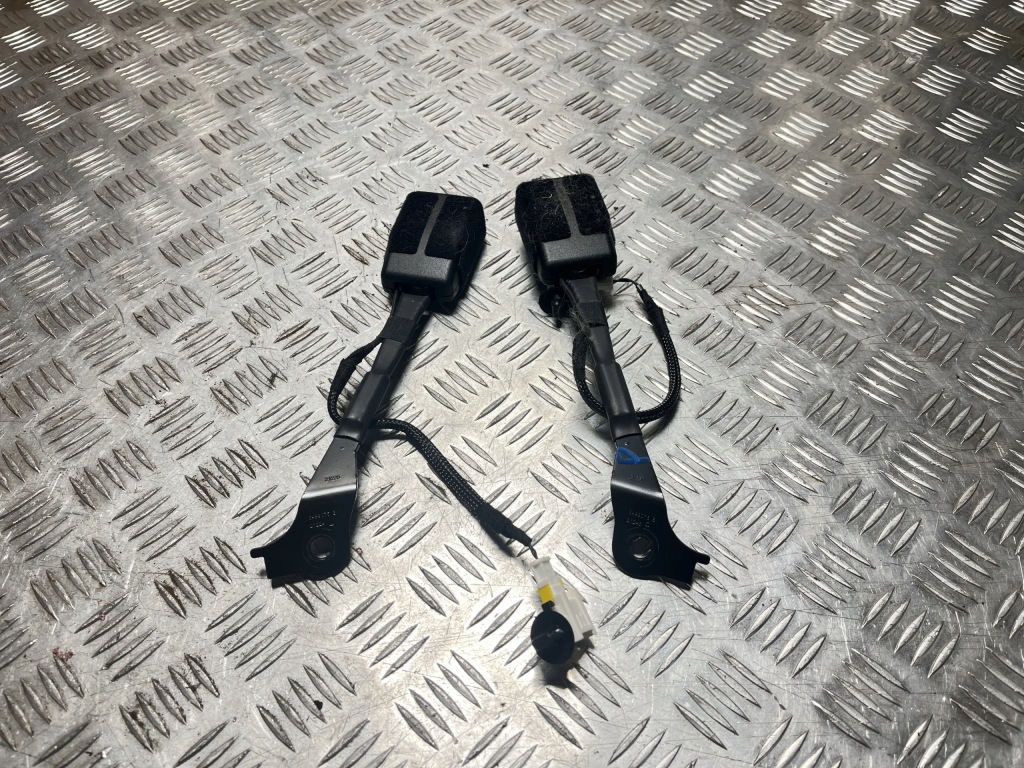 фото №1, Клипса поперечина безопасности перед opel astra vi l 22- 6479559etb