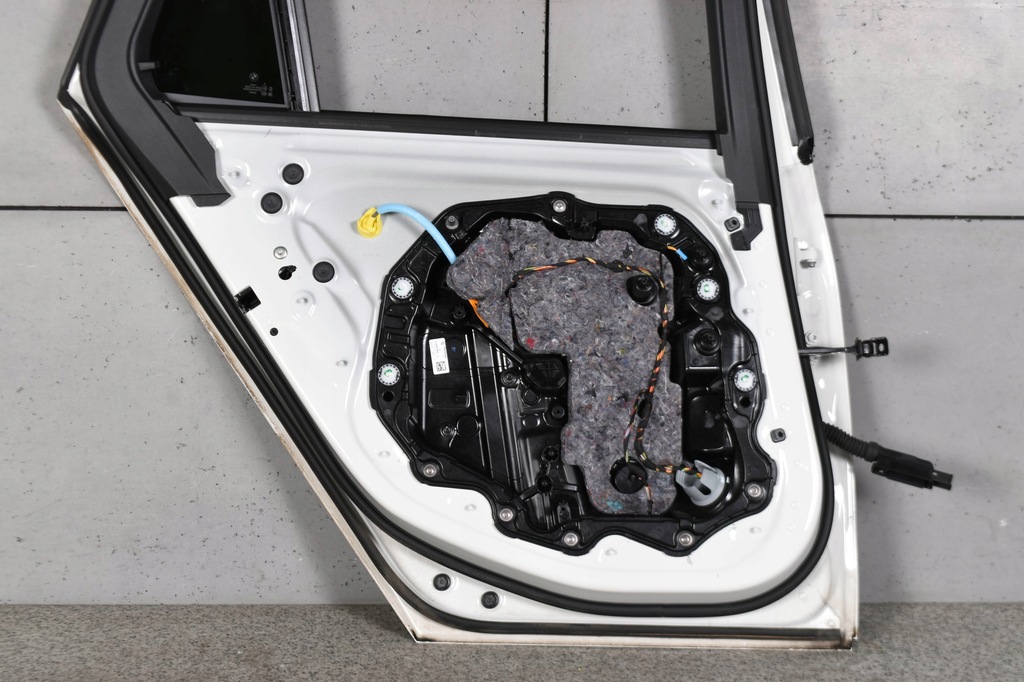 фото №14, Bmw 5 g61 touring дверь передние задние левая левый перед задняя цвет a300 300