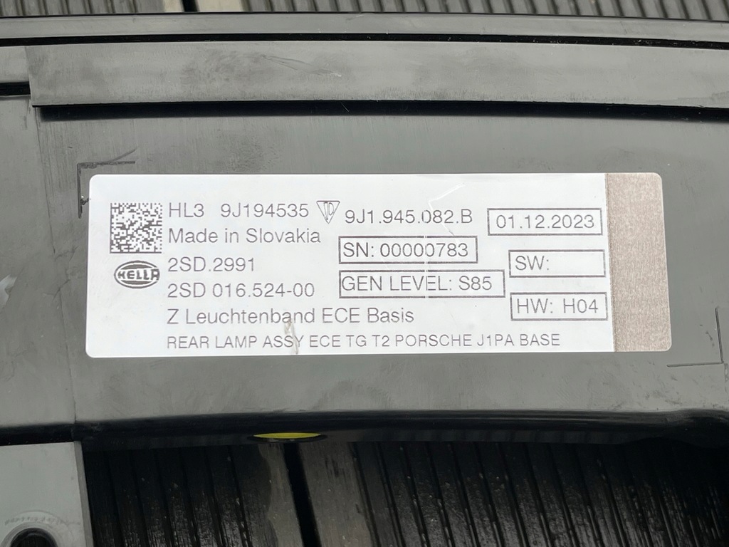 фото №15, Комплект задняя porsche taycan 9j1 9ja945096a / 9ja945095a / 9ja945082b