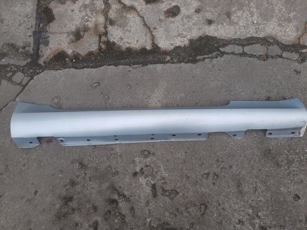 фото №1, Mercedes slk r171 правая накладка порог