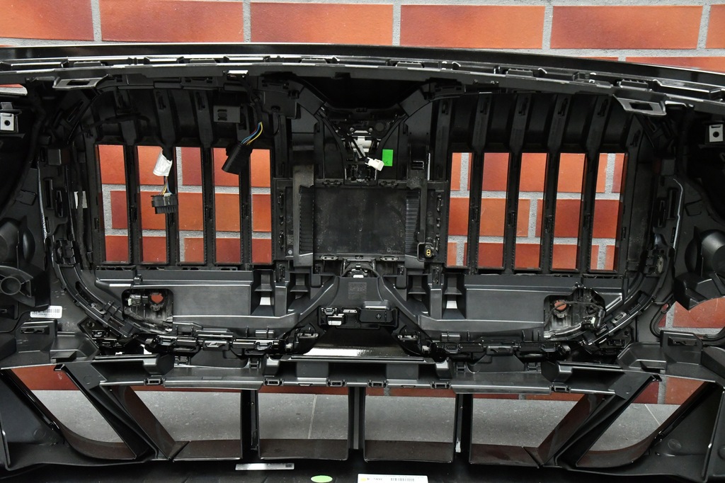 фото №12, Бампер перед передній bmw 7 g70 m-pakiet 475 black sapphire