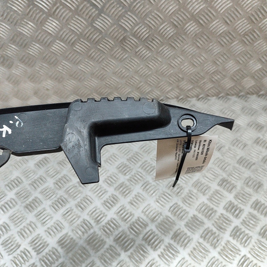 фото №6, Volvo s90, v90 2021 перед сторона ліва молдинг / накладка na крила передній