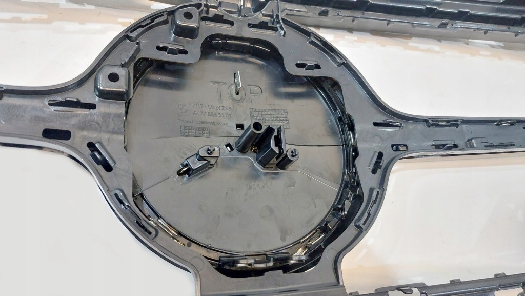 Решітка радіатора решітка радіатора рамка значок mercedes cla w118 c118 lift amg a1188883800 Оригінал