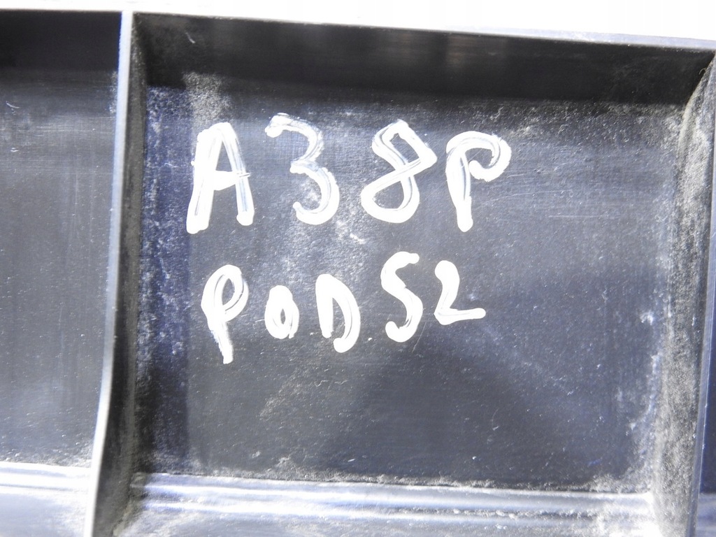 фото №7, Решётка впуск воздуха audi a3 8p lift