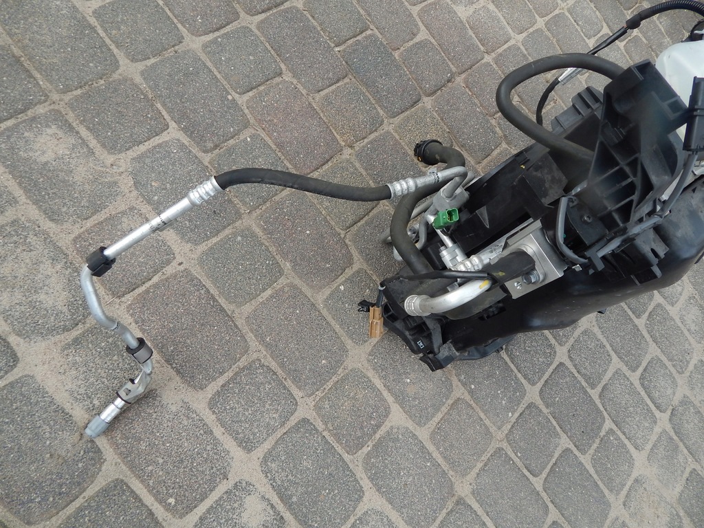 фото №3, Радіатор renault zoe