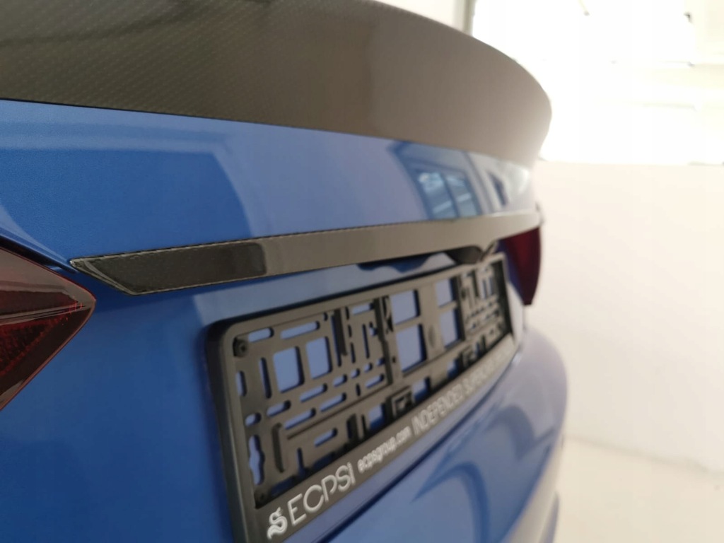 фото №5, Maserati granturismo молдинг крышки багажника карбон