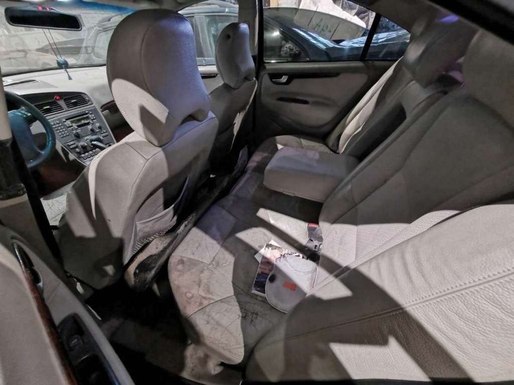 Volvo s60 коробка предохранителей 2001 2.4l 0196472 0196472, 9401802, 000638 Цена