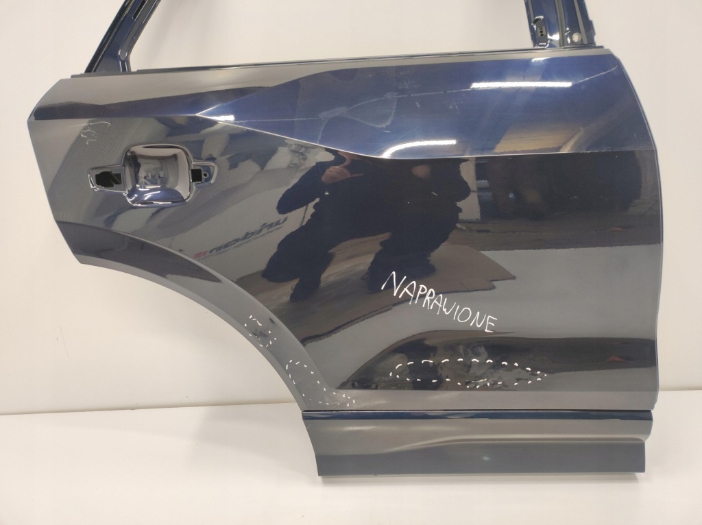 Двері задній задні праве audi q2 81a Ціна