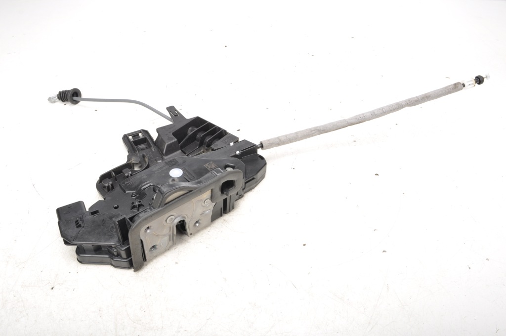 Купить Mercedes w177 замок дверь правый задний  6 pin