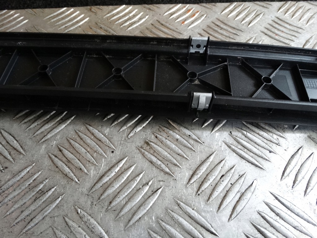 фото №5, Молдинг внутрішня оббивка кришки задня audi a1