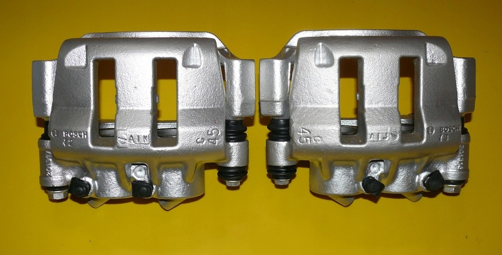 фото №9, Суппорты левый правый перед nissan interstar 305,50