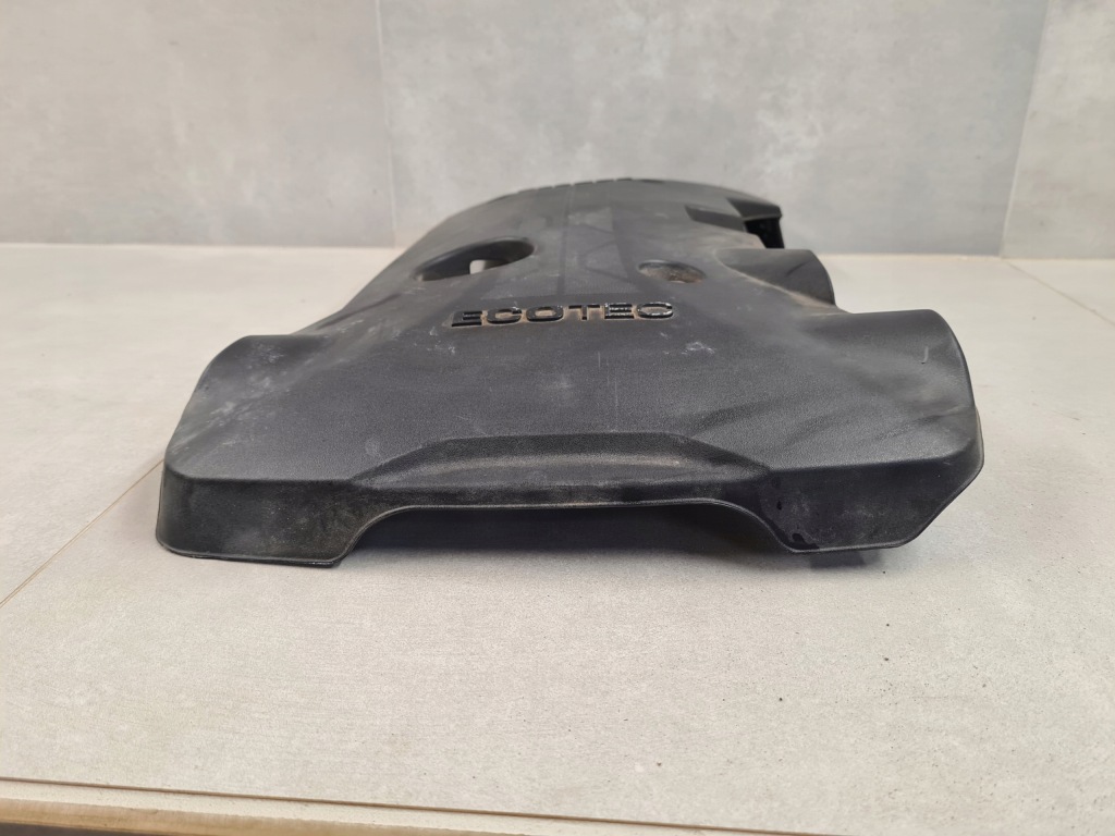 Корпус кришка захист двигуна buick regal 2.0 turbo 12637132 в Україні