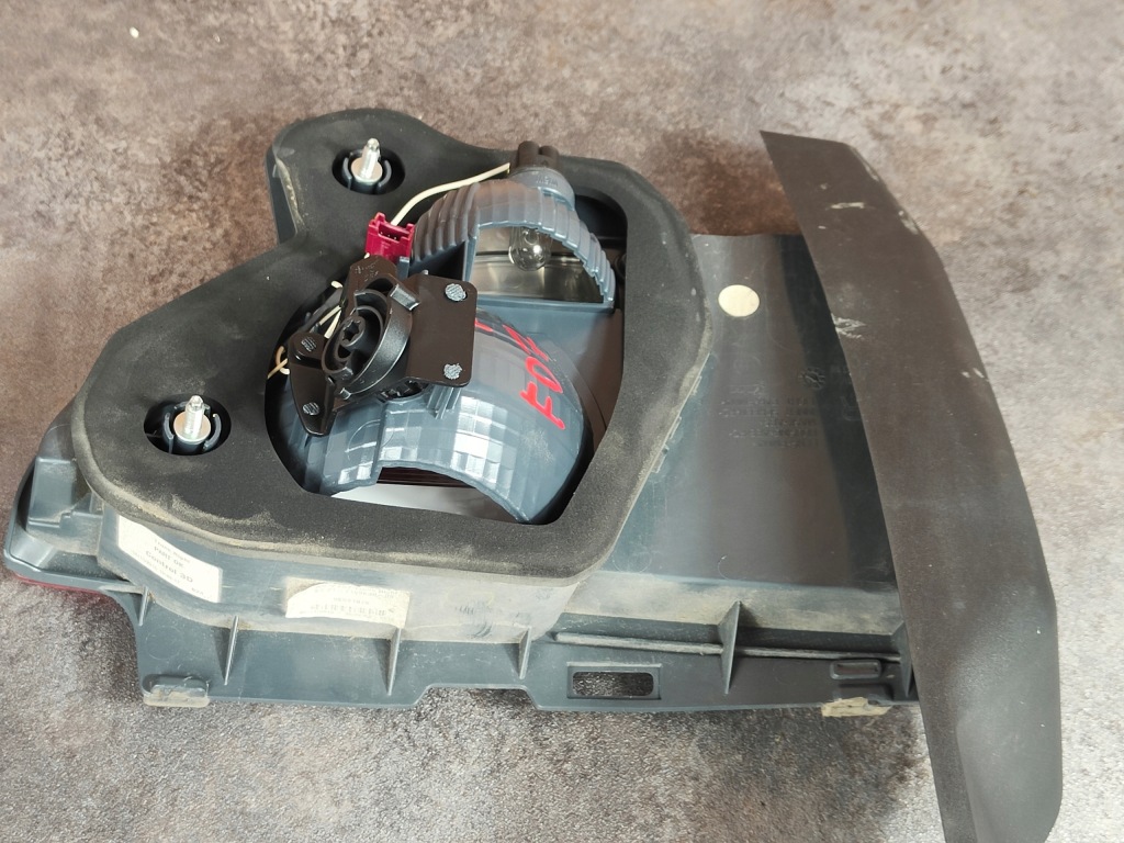 фото №6, Bmw 5 gt f07 лампа w кришка правий задня права задня 7199638