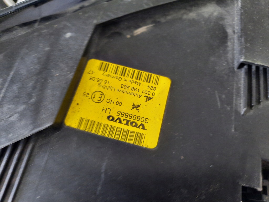 фото №4, Фара volvo v50 правий