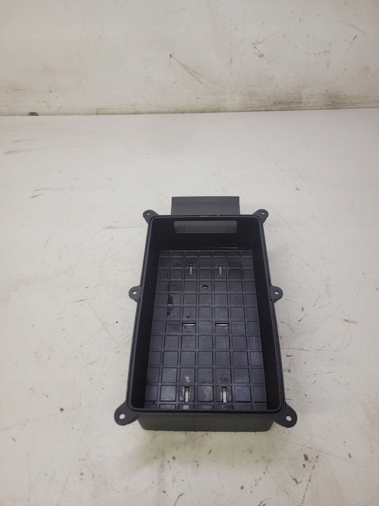 фото №1, Бардачок полиця тунель audi a4 b9 8w0864981