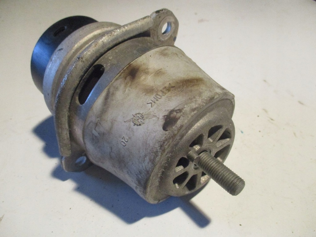 фото №2, Кронштейн подушка кронштейн двигуна 7l8199131f