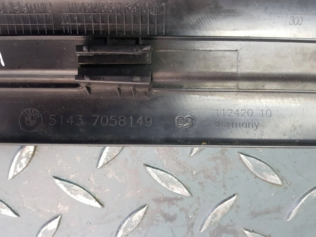 Молдинг внутренняя порог порог левая перед 7 058 149 bmw 3 e90 e91 Недорого