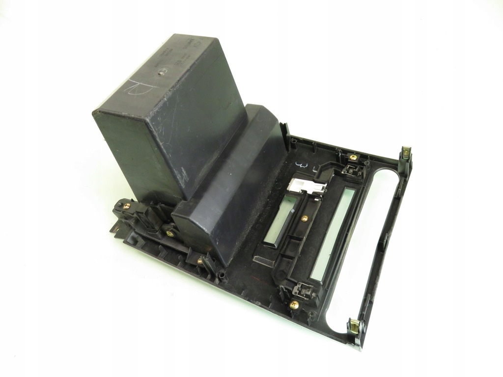 фото №7, Консоль средняя nissan maxima vi 682607y100