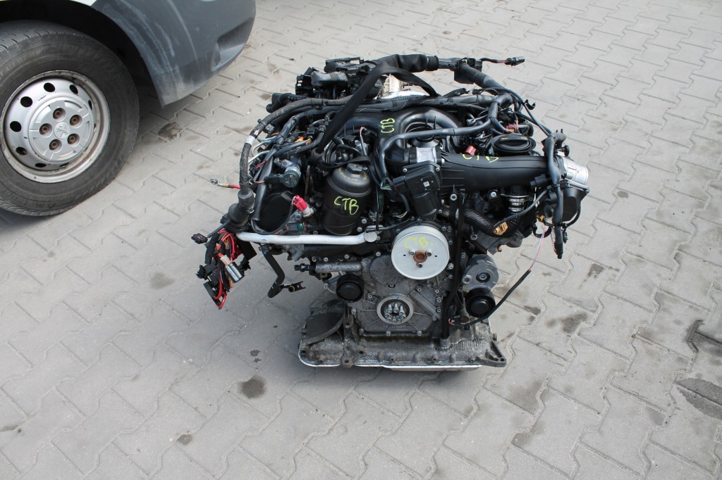 Двигун комплектний  audi a8 ctb 90 tyśkm Зі Шроту