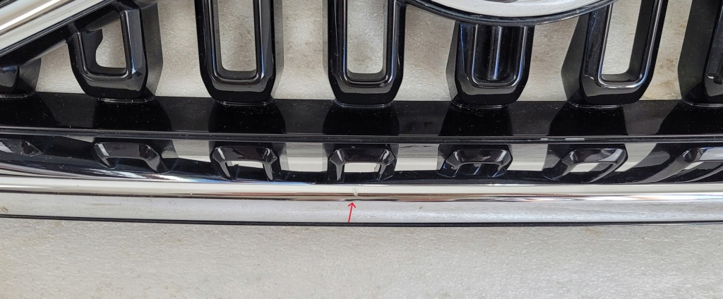 фото №7, Решітка радіатора хром значок решітка радіатора бампера volvo xc60 ii 2017- momentum