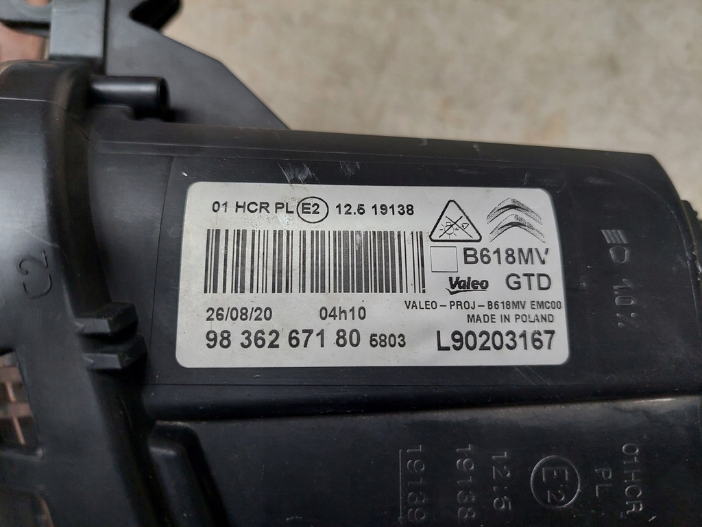 фото №7, Ліва лампа - перед - full led --- citroen c3 iii