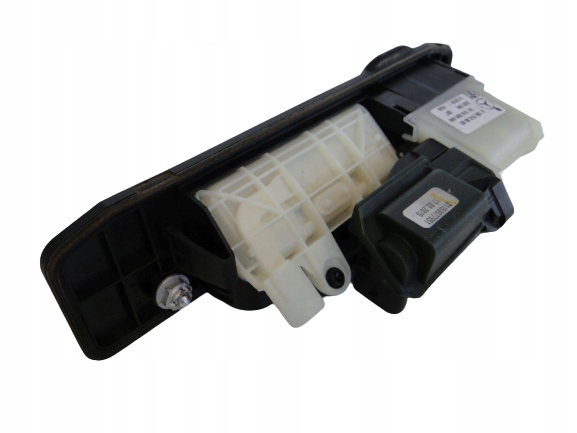 фото №1, Mercedes gla x156 кронштейн ручка крышки багажника