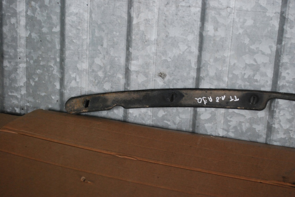 фото №6, Направляющая молдинг бампера audi tt 8n 8n0807863a