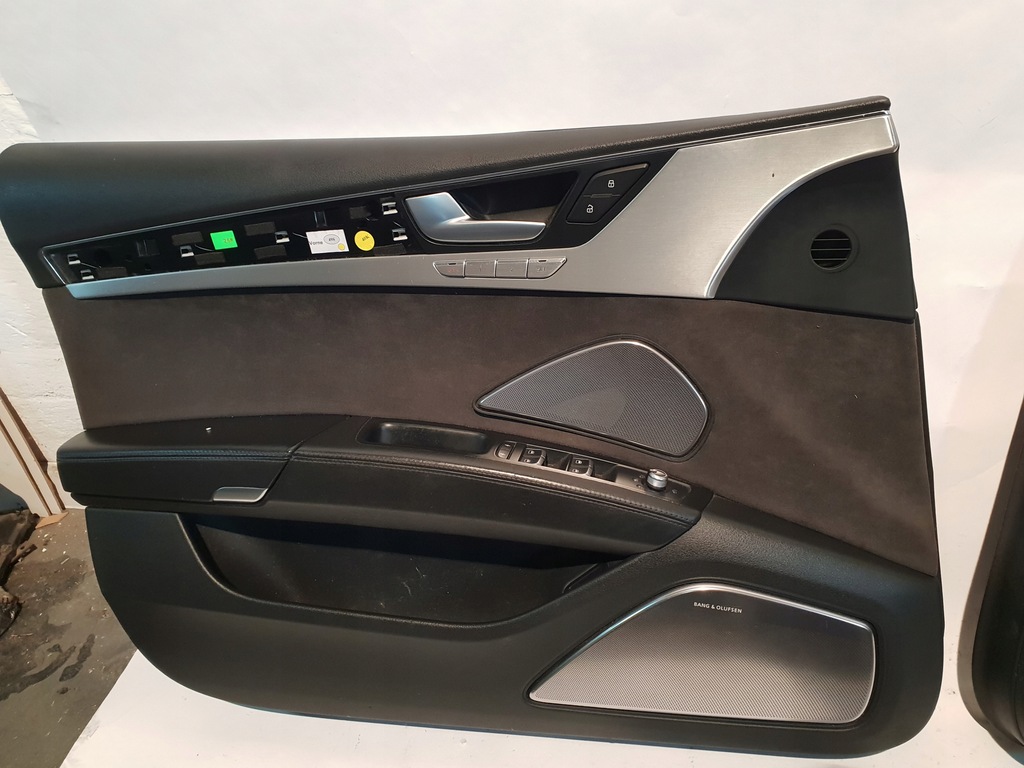 фото №1, Оббивка ліва перед a8 bang&olufsen